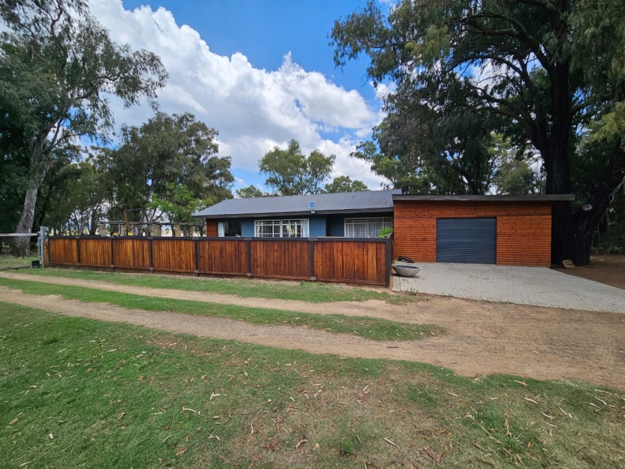 4 Bedroom Property for Sale in Wepener Free State